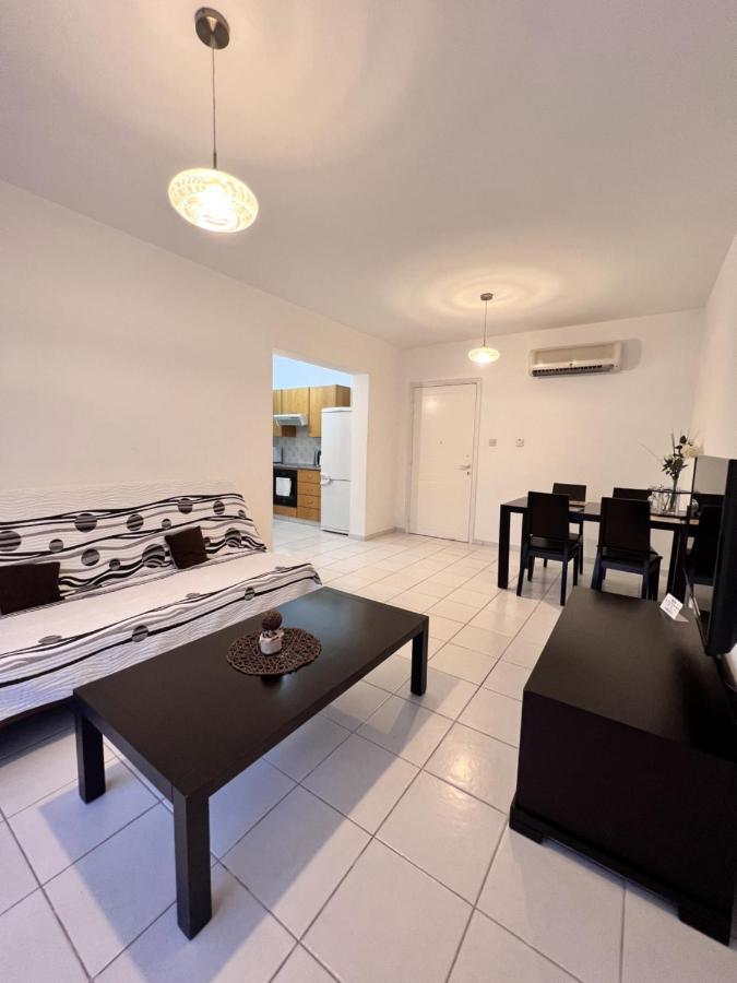 Iris Village Πάφος Εξωτερικό φωτογραφία