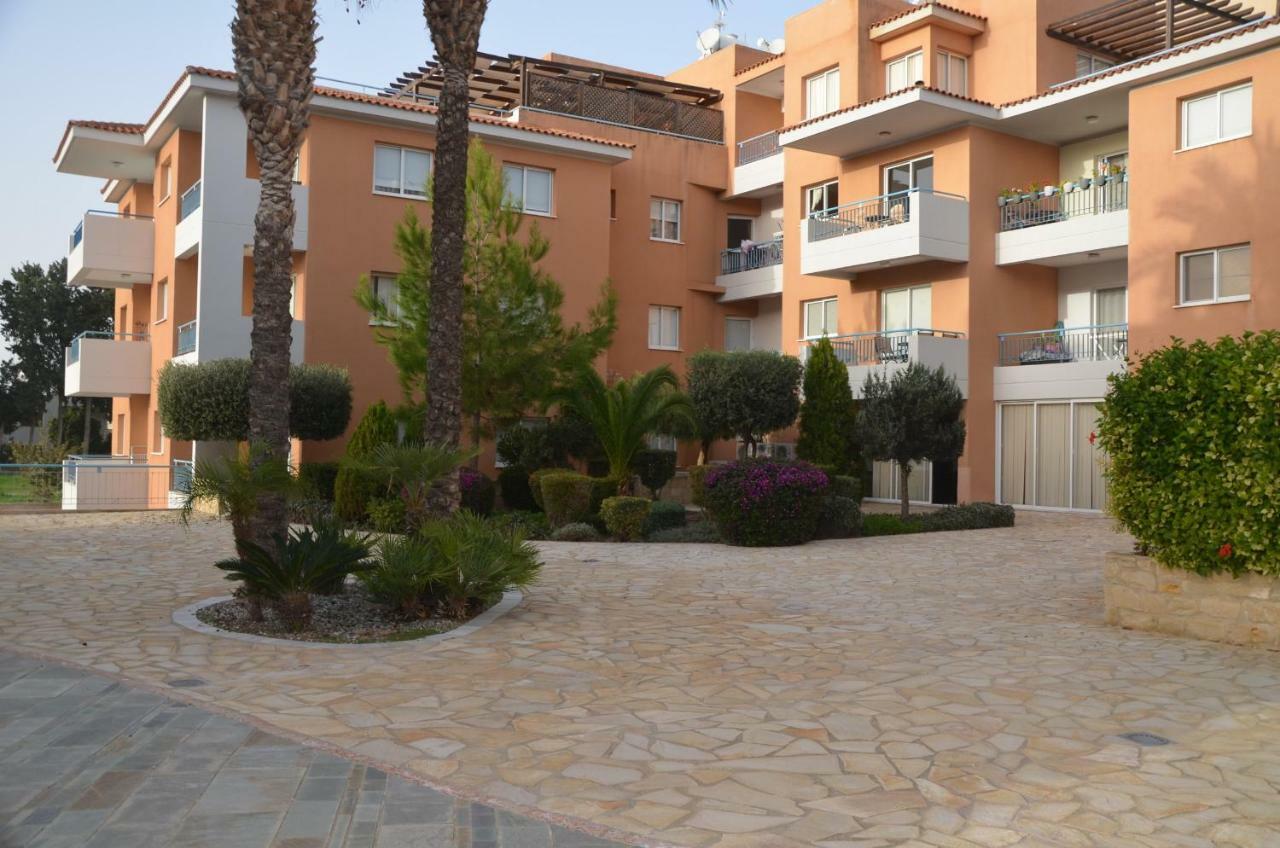 Iris Village Πάφος Εξωτερικό φωτογραφία