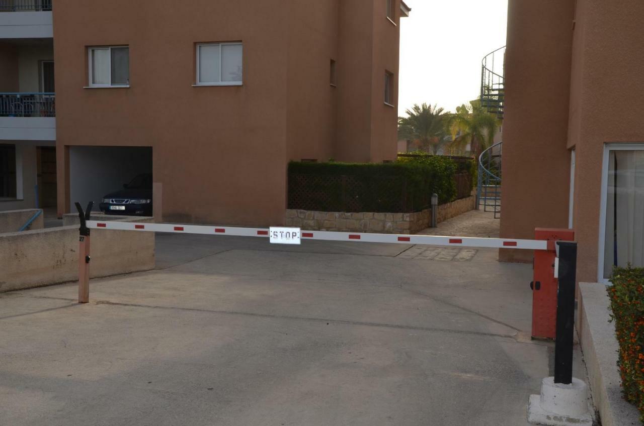 Iris Village Πάφος Εξωτερικό φωτογραφία