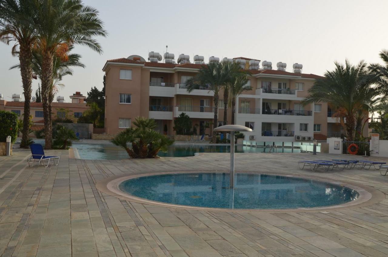 Iris Village Πάφος Εξωτερικό φωτογραφία